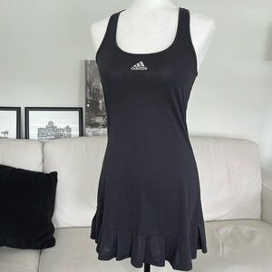 Adidas Women’s Razorback Dress SM Black/Silver sea measurements in photos